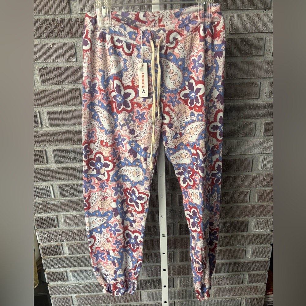 NWT Sundry Size 3 (large) Joggers